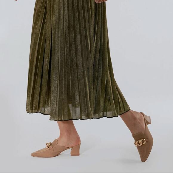 Newbella NWT Women's Knit Mesh Pointed Toe Heeled Mules Gold Link Apricot Size 8 - Picture 4 of 10